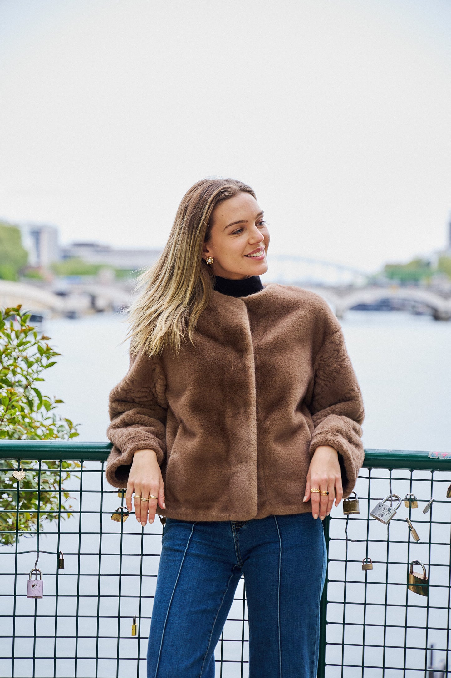 Taupe