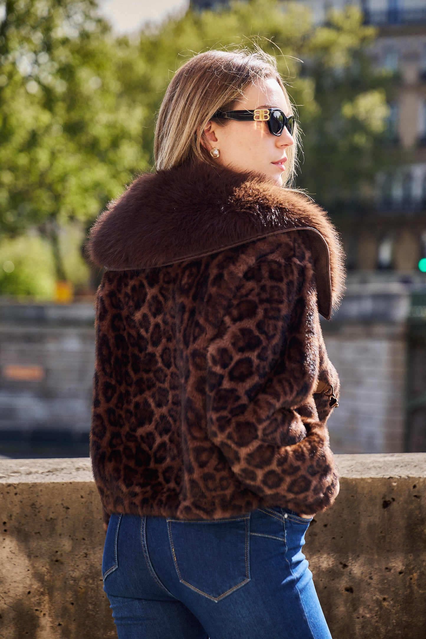 Leopard Fonce