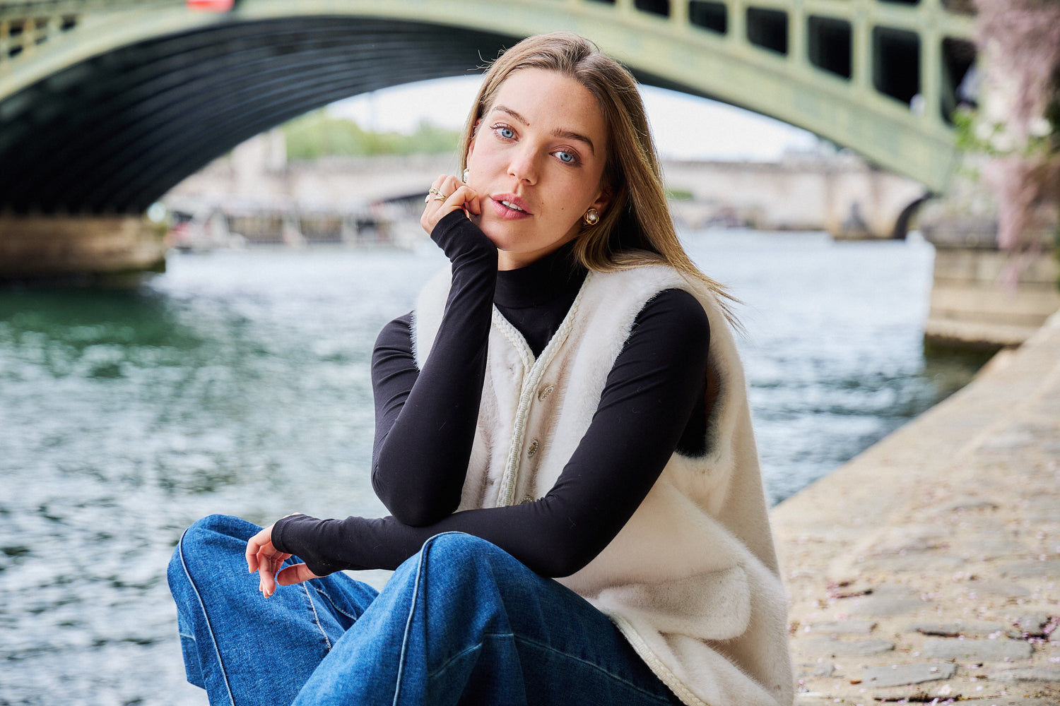 GILETS EN FAUSSE FOURRURE