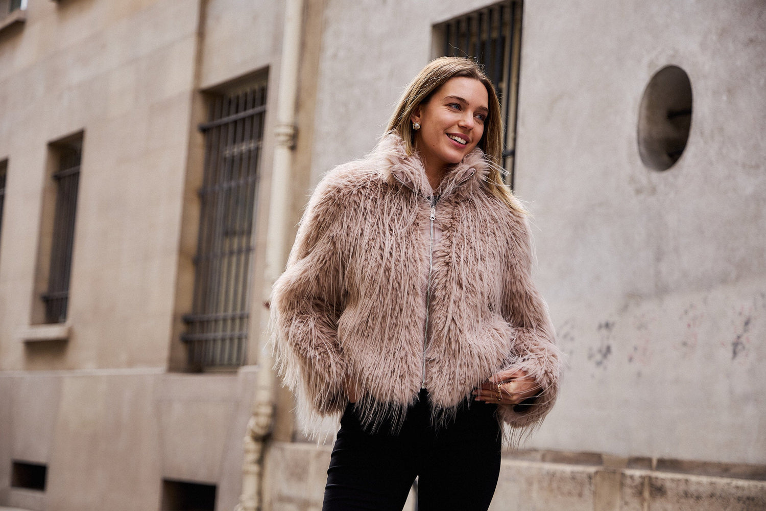 VESTES EN FAUSSE FOURRURE