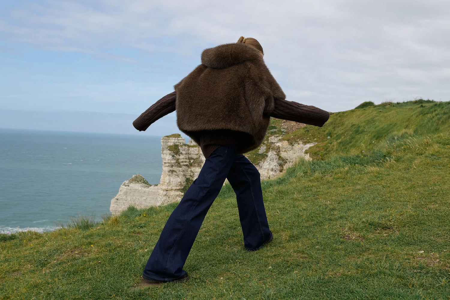 Capes en fausse fourrure
