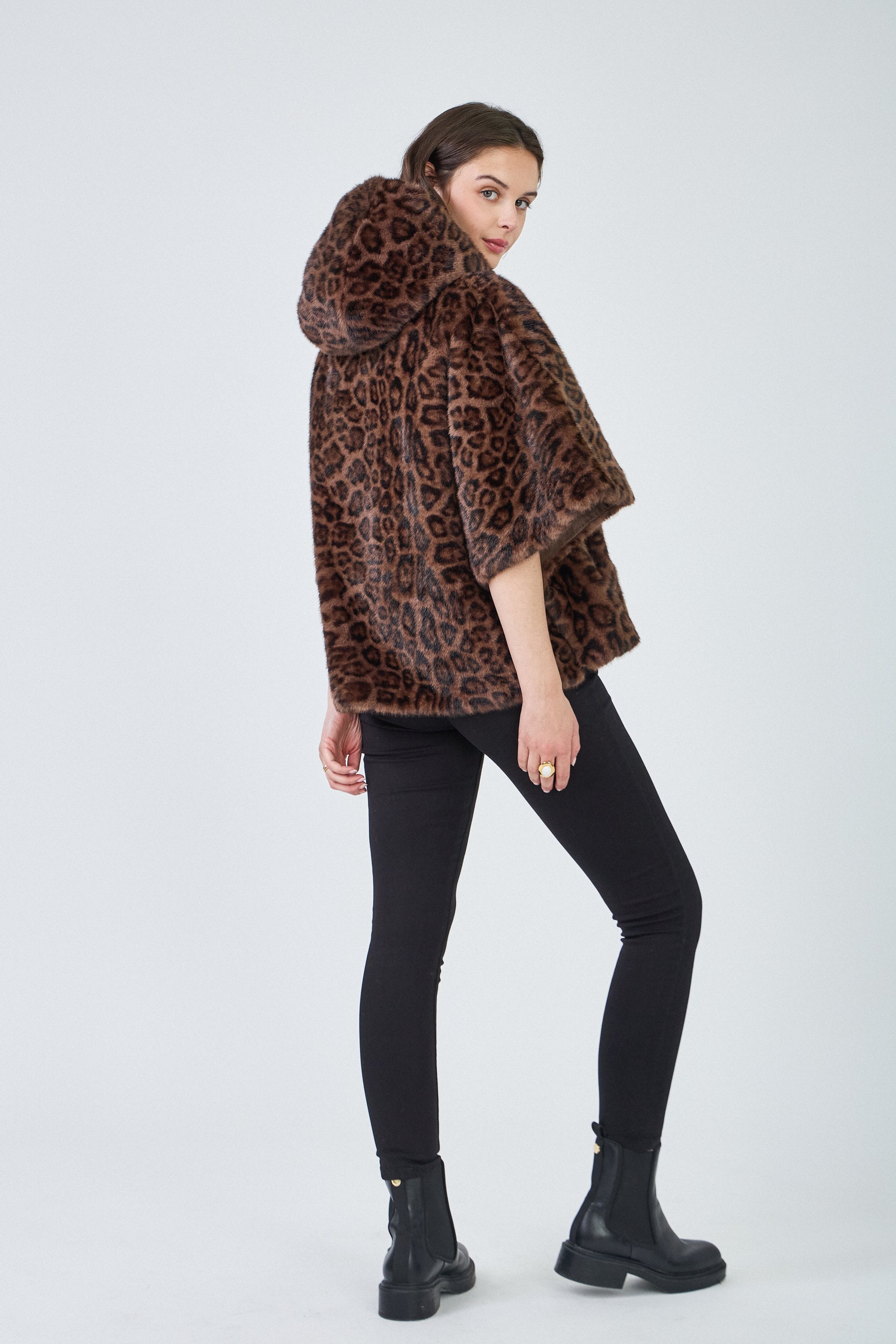 Leopard Fonce