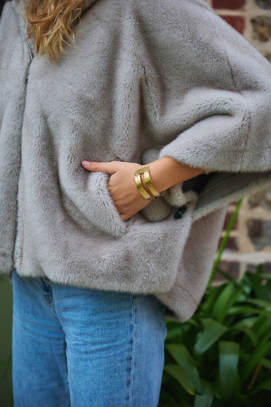 Gris