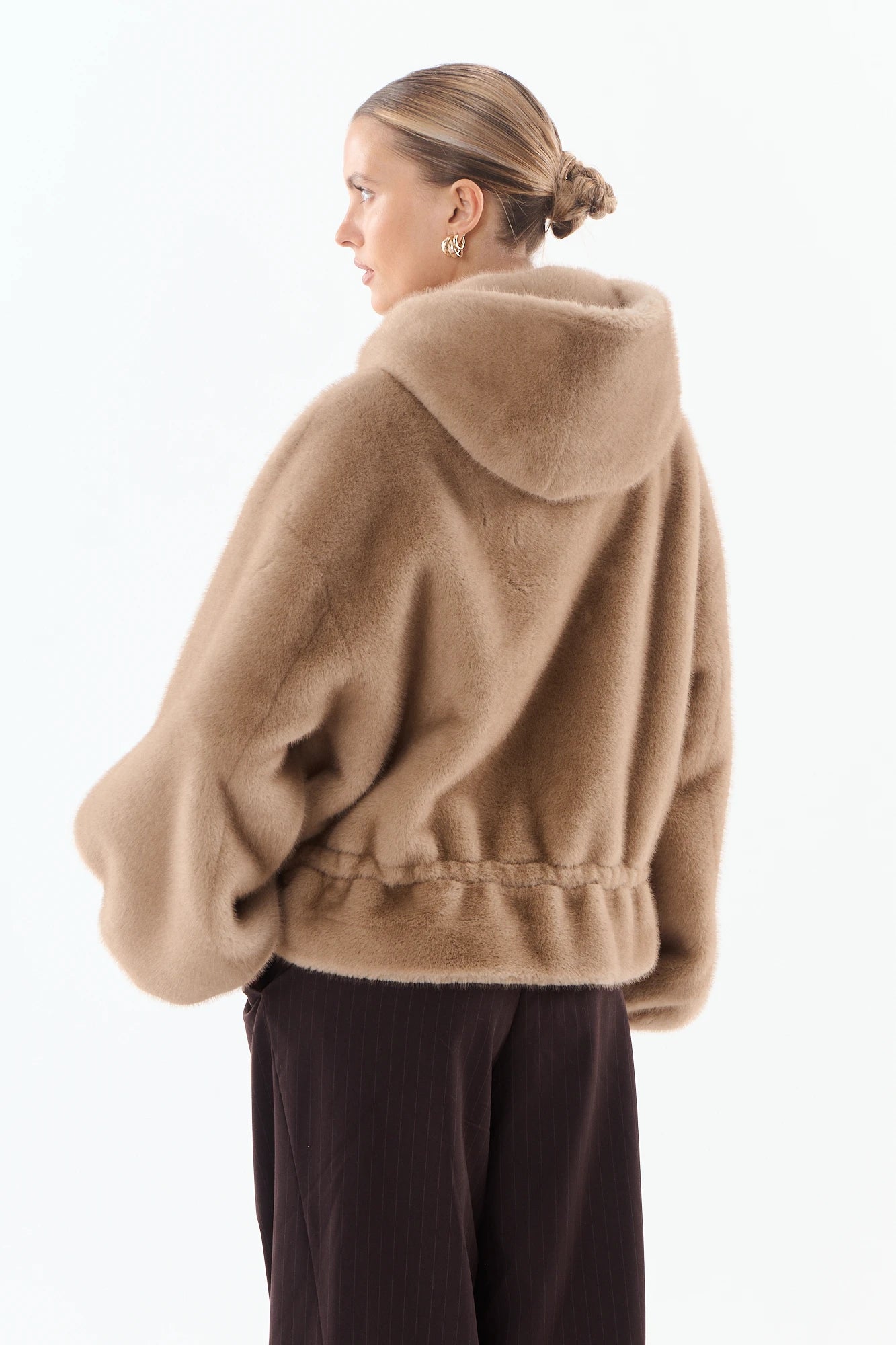 Taupe