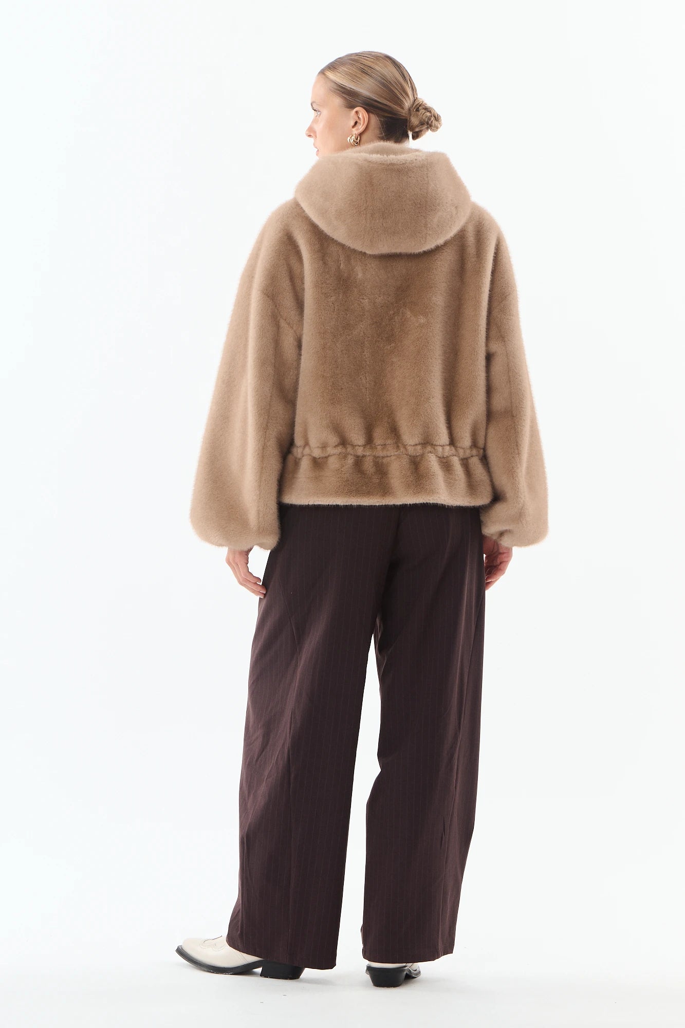 Taupe